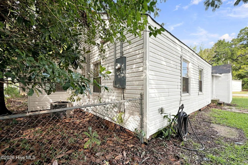 124 Sherwood Road Jacksonville, NC 28540