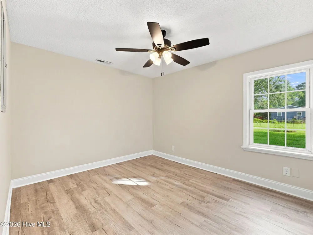 124 Sherwood Road Jacksonville, NC 28540