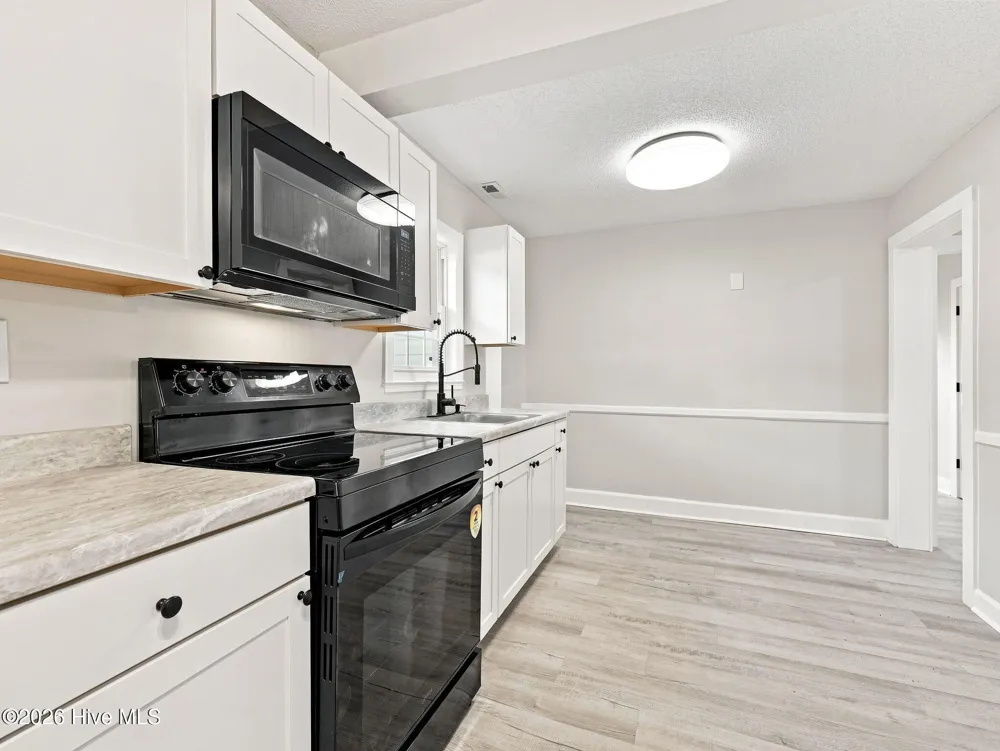 124 Sherwood Road Jacksonville, NC 28540