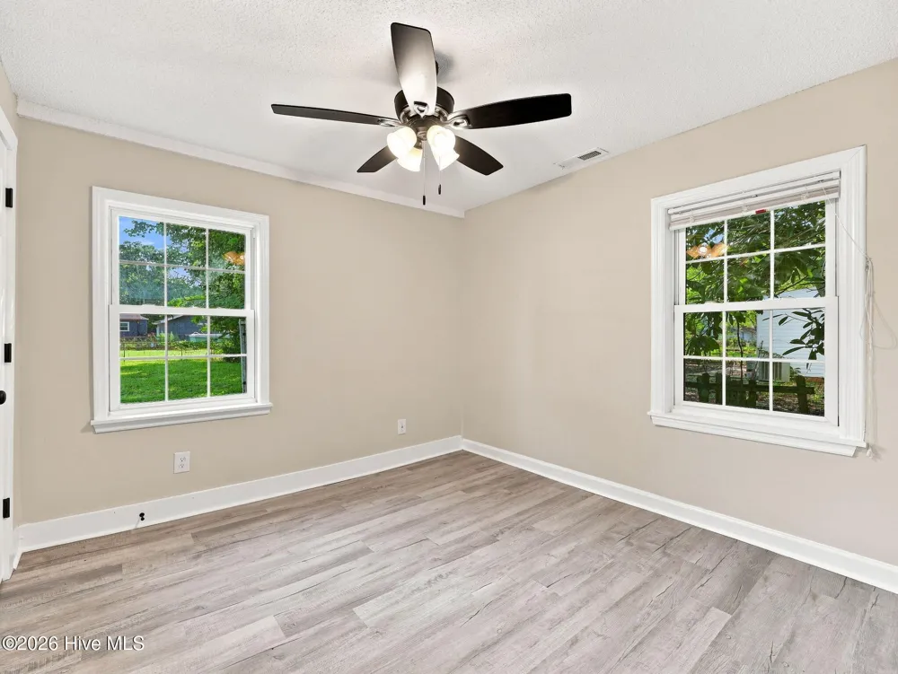 124 Sherwood Road Jacksonville, NC 28540