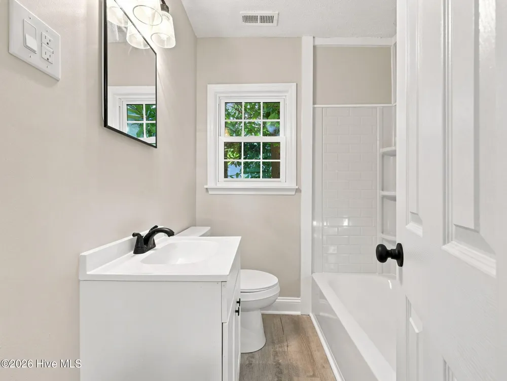 124 Sherwood Road Jacksonville, NC 28540