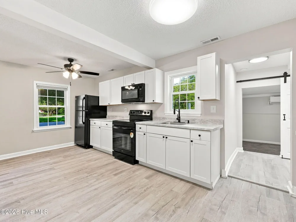 124 Sherwood Road Jacksonville, NC 28540