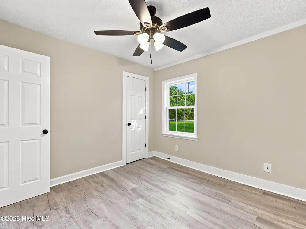 124 Sherwood Road Jacksonville, NC 28540