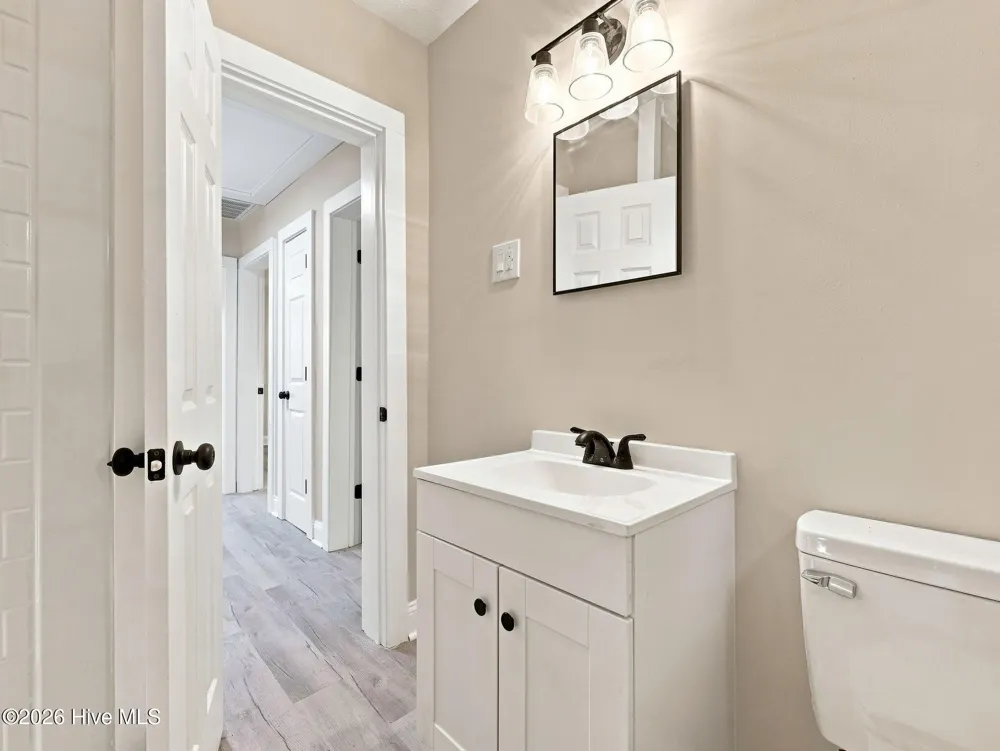 124 Sherwood Road Jacksonville, NC 28540