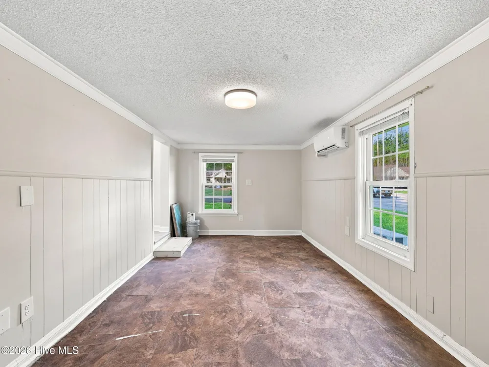 124 Sherwood Road Jacksonville, NC 28540