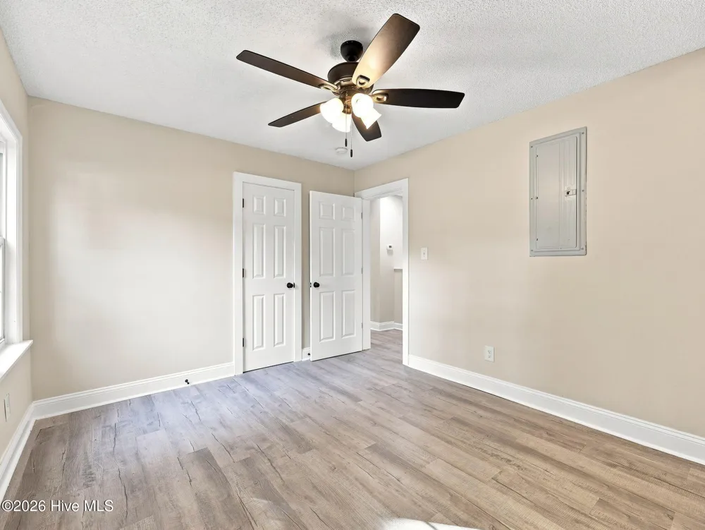 124 Sherwood Road Jacksonville, NC 28540