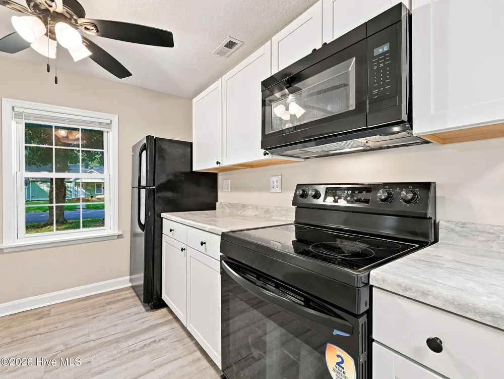 124 Sherwood Road Jacksonville, NC 28540