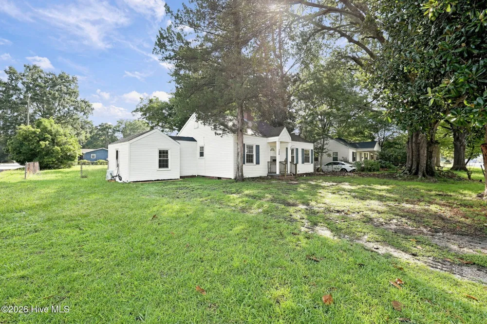 124 Sherwood Road Jacksonville, NC 28540