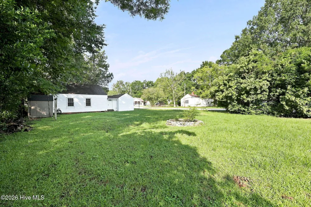 124 Sherwood Road Jacksonville, NC 28540