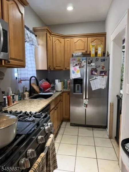 1007 W 8Th St Plainfield City, NJ 07063