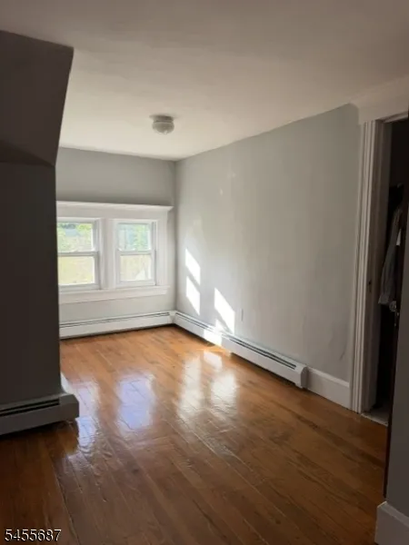 1007 W 8Th St Plainfield City, NJ 07063