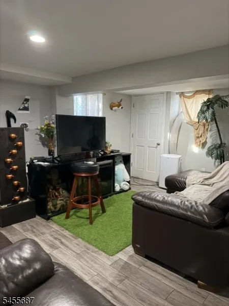 1007 W 8Th St Plainfield City, NJ 07063