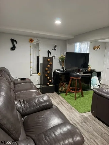 1007 W 8Th St Plainfield City, NJ 07063