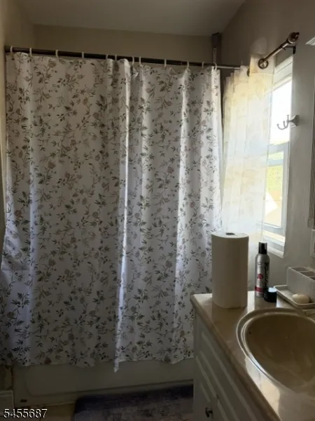 1007 W 8Th St Plainfield City, NJ 07063