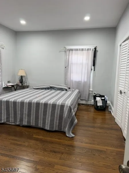 1007 W 8Th St Plainfield City, NJ 07063
