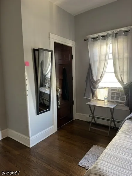 1007 W 8Th St Plainfield City, NJ 07063