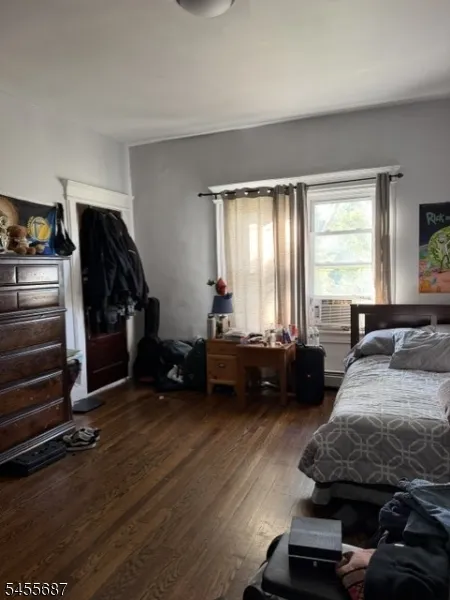 1007 W 8Th St Plainfield City, NJ 07063