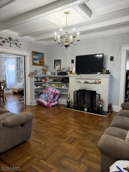 1007 W 8Th St Plainfield City, NJ 07063