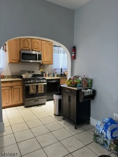 1007 W 8Th St Plainfield City, NJ 07063