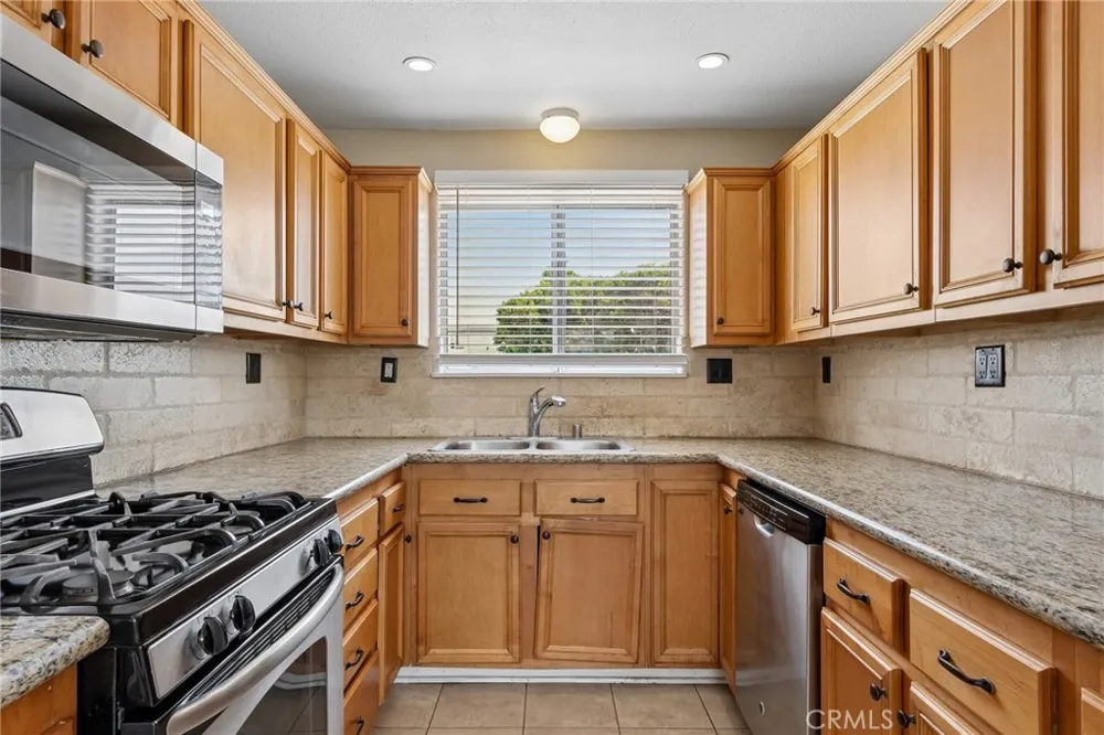 1165 6th Port Hueneme, CA 93041