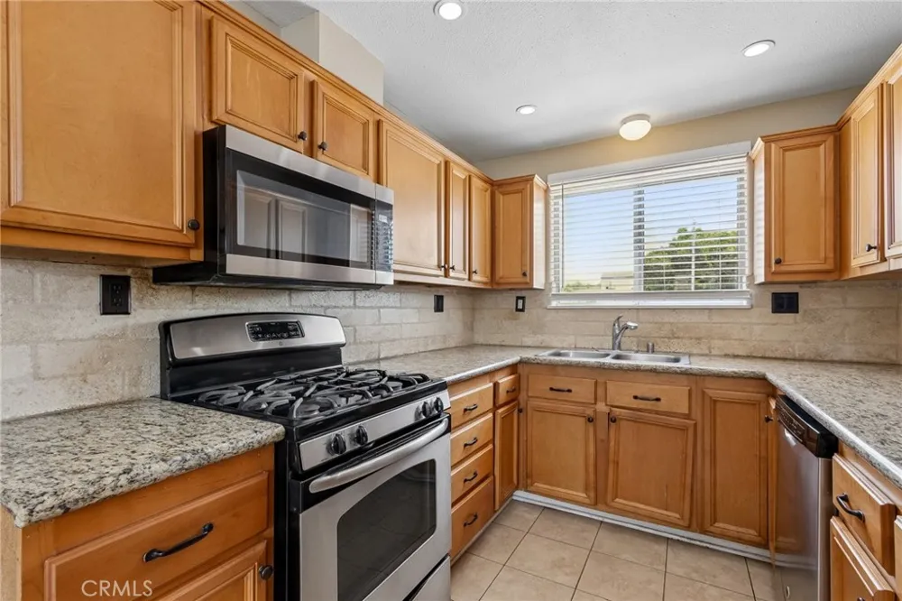 1165 6th Port Hueneme, CA 93041
