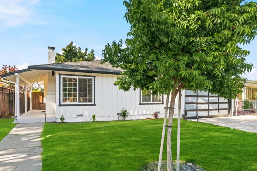 2983 Howell Avenue Santa Clara, CA 95051