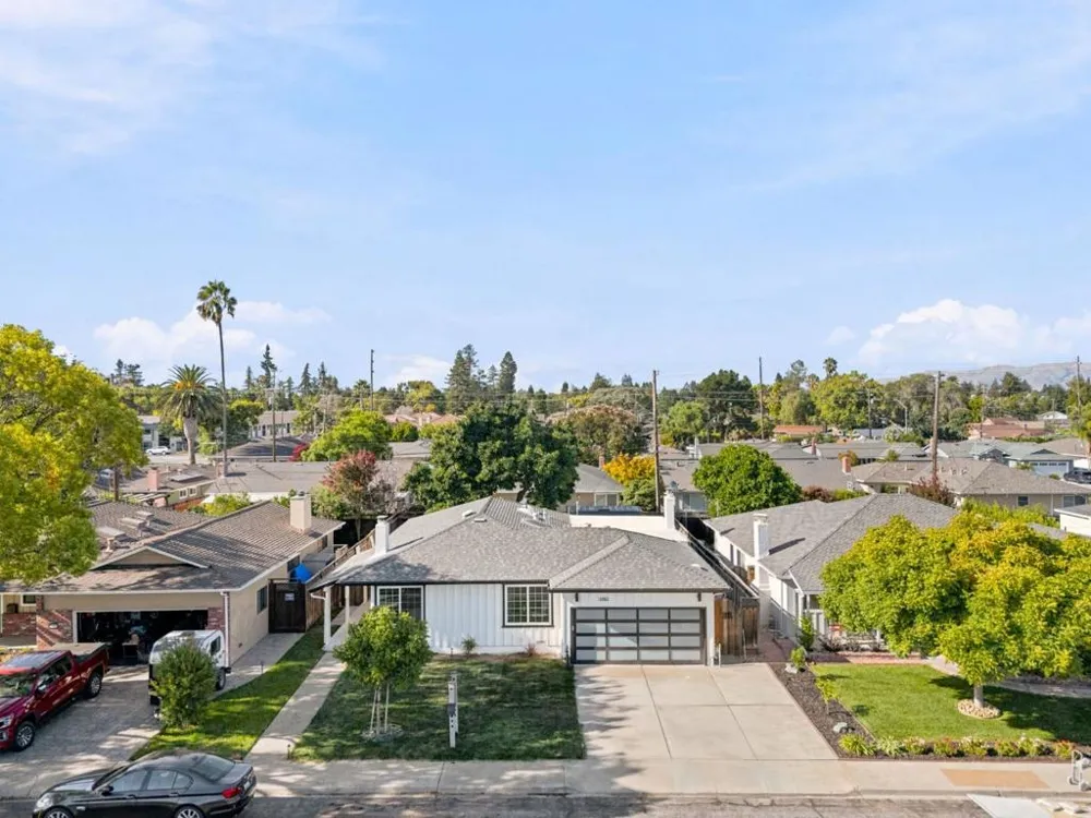 2983 Howell Avenue Santa Clara, CA 95051