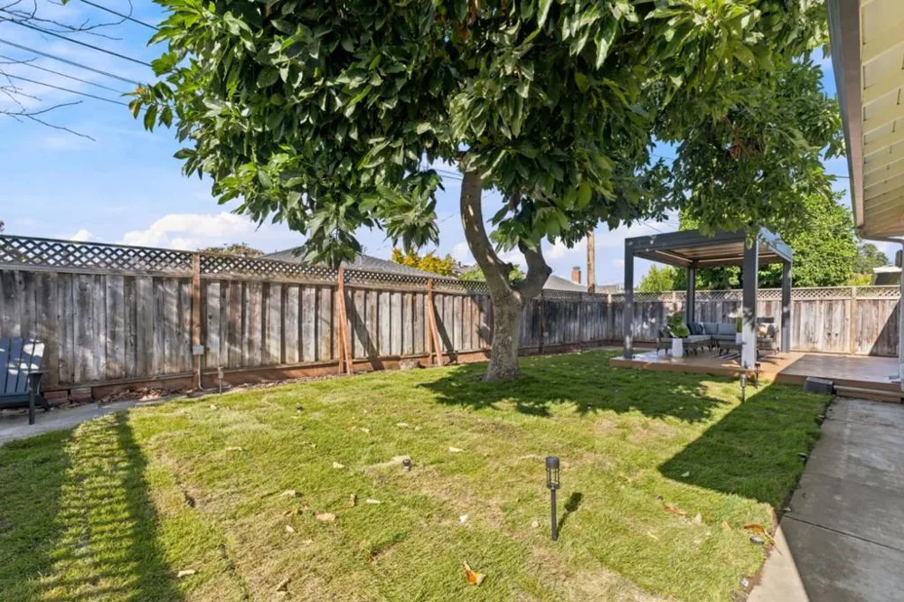 2983 Howell Avenue Santa Clara, CA 95051