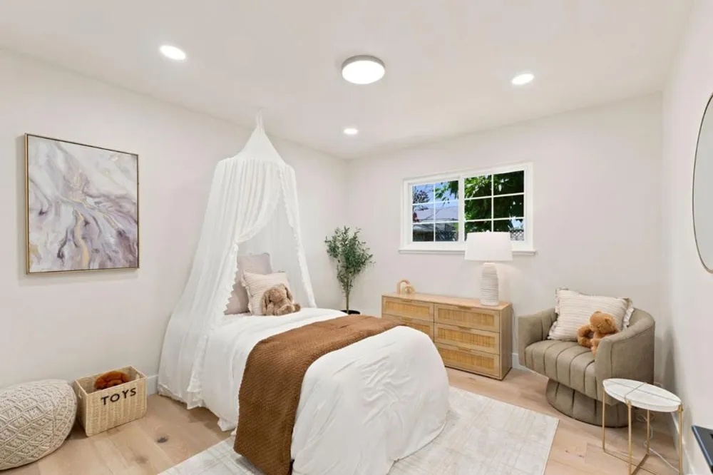 2983 Howell Avenue Santa Clara, CA 95051
