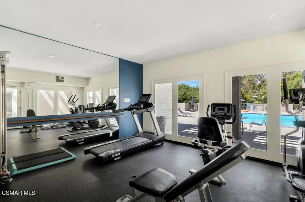 6059 Paseo Encantada Camarillo, CA 93012
