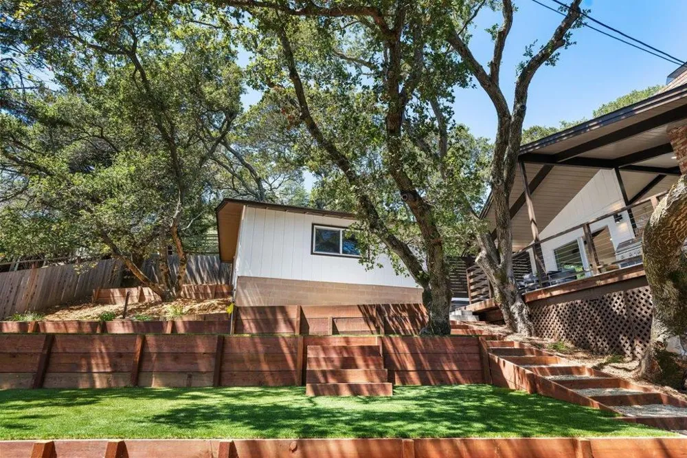 145 Dolton Avenue San Carlos, CA 94070