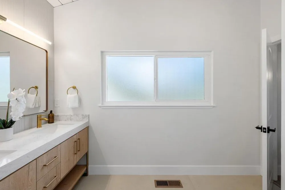 145 Dolton Avenue San Carlos, CA 94070