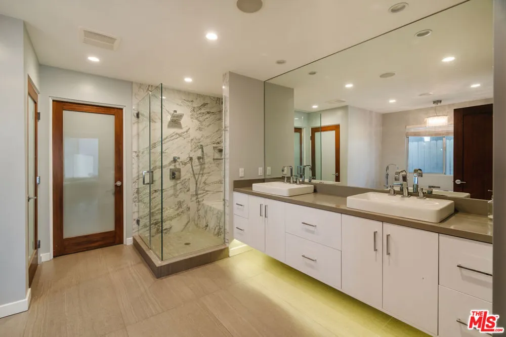 3423 Scadlock Lane Sherman Oaks, CA 91403
