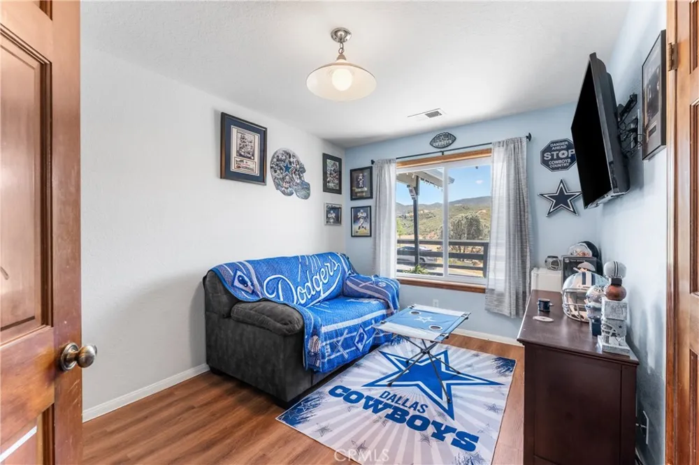 14733 Deer Bank Road Lake Hughes, CA 93532