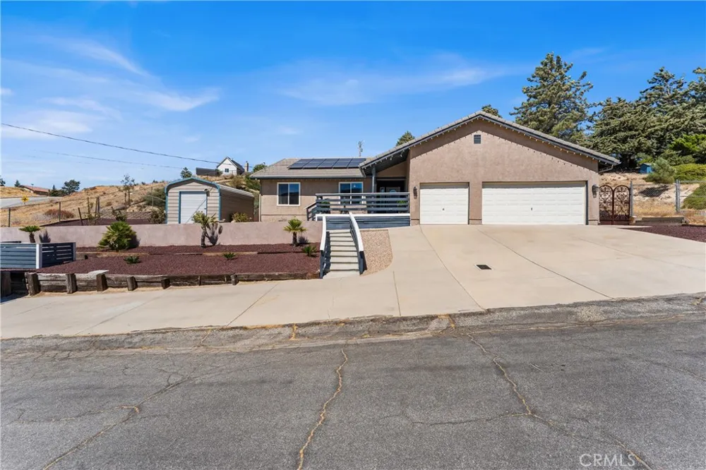 14733 Deer Bank Road Lake Hughes, CA 93532