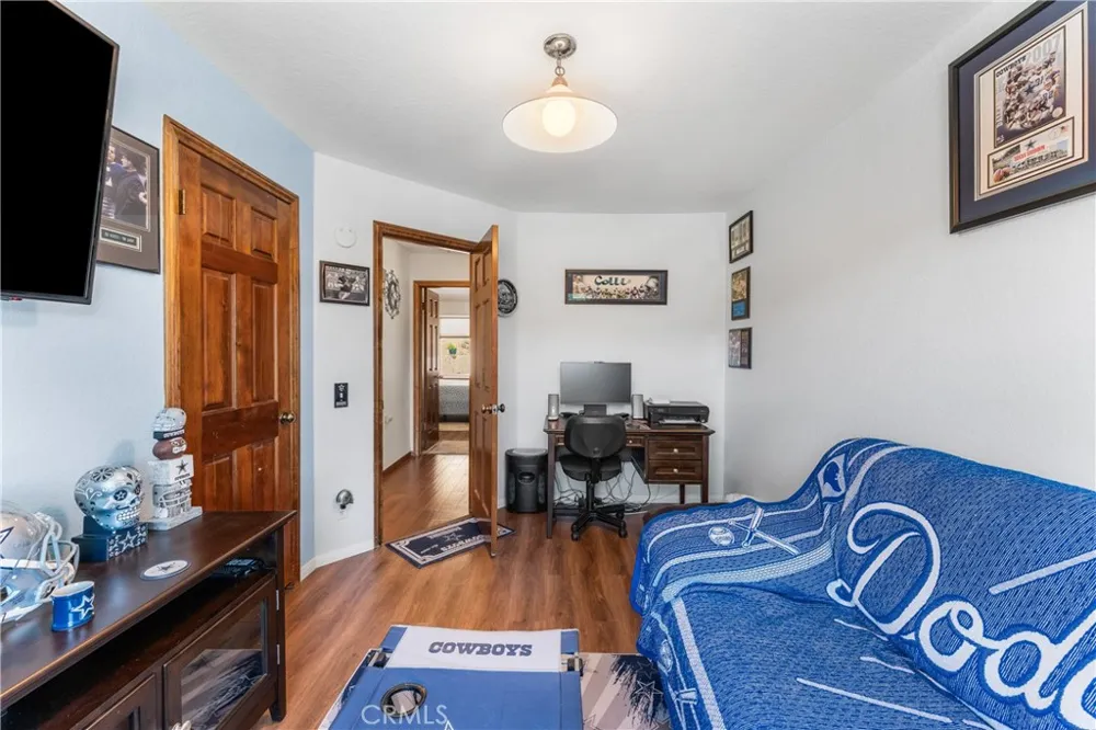 14733 Deer Bank Road Lake Hughes, CA 93532
