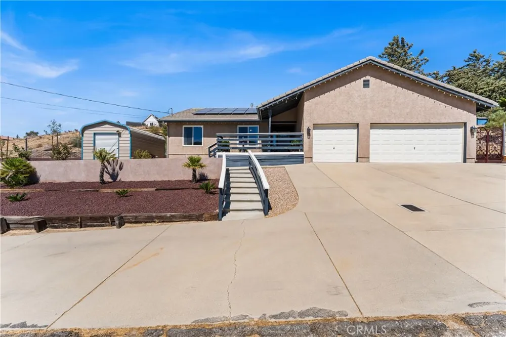 14733 Deer Bank Road Lake Hughes, CA 93532