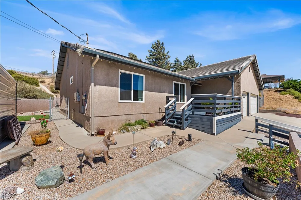 14733 Deer Bank Road Lake Hughes, CA 93532