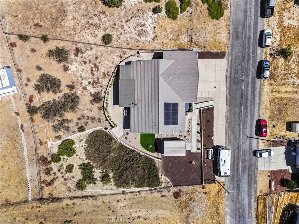 14733 Deer Bank Road Lake Hughes, CA 93532