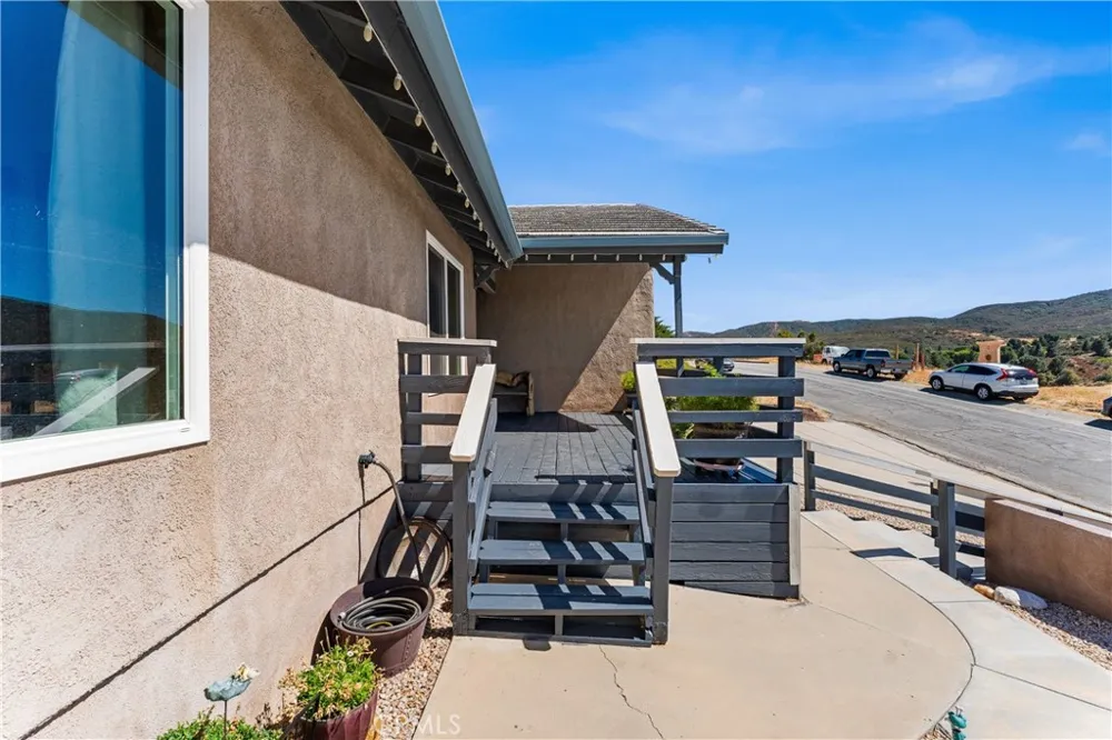 14733 Deer Bank Road Lake Hughes, CA 93532