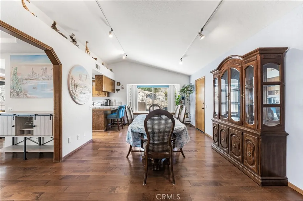 14733 Deer Bank Road Lake Hughes, CA 93532