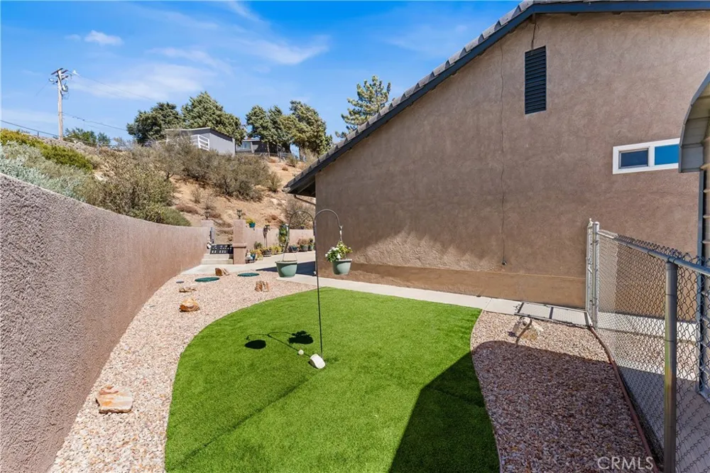 14733 Deer Bank Road Lake Hughes, CA 93532