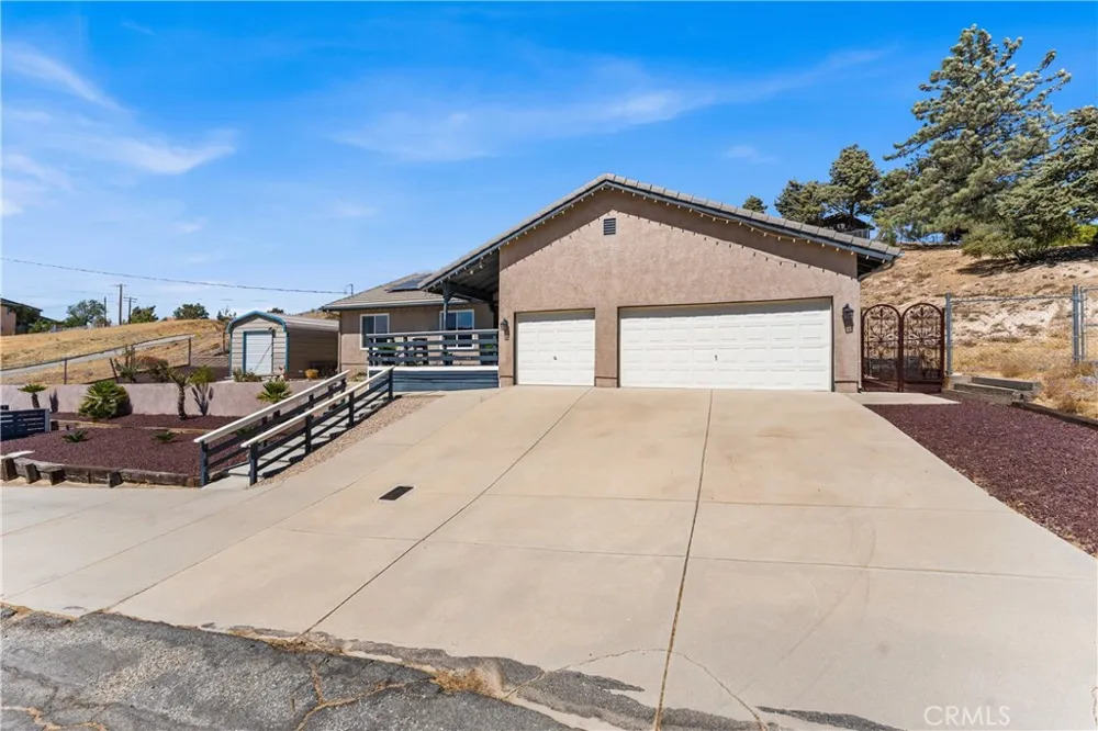 14733 Deer Bank Road Lake Hughes, CA 93532
