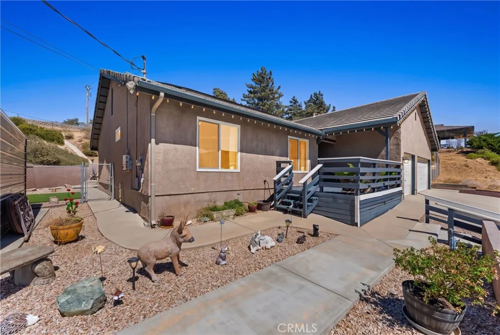 14733 Deer Bank Road Lake Hughes, CA 93532
