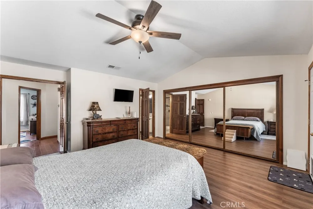 14733 Deer Bank Road Lake Hughes, CA 93532