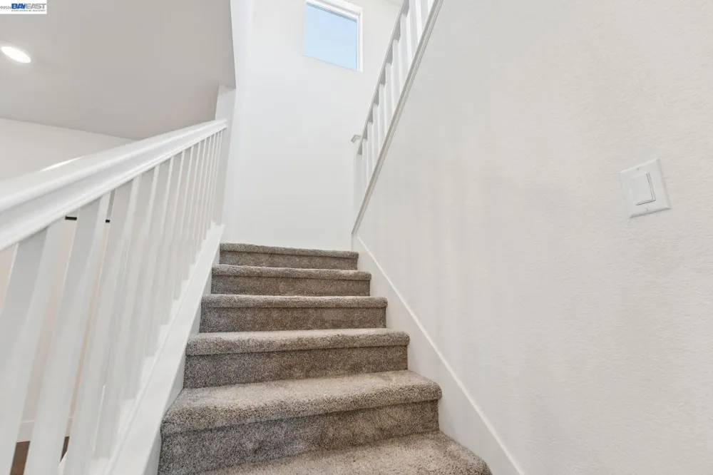 2107 Daimler St Lathrop, CA 95330