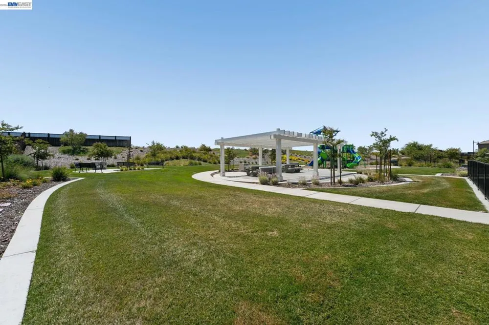 2107 Daimler St Lathrop, CA 95330