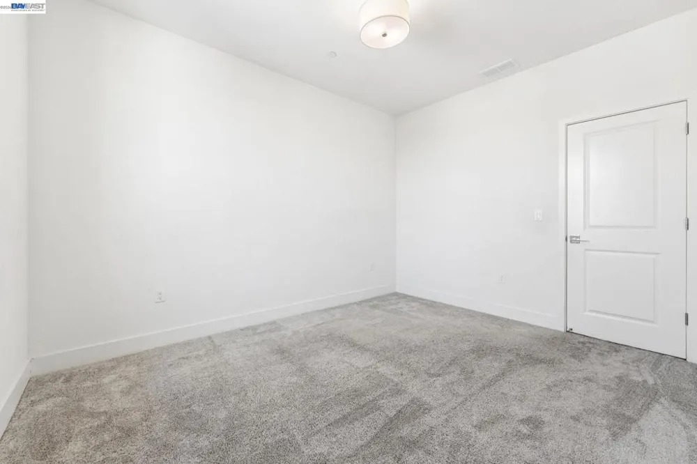 2107 Daimler St Lathrop, CA 95330