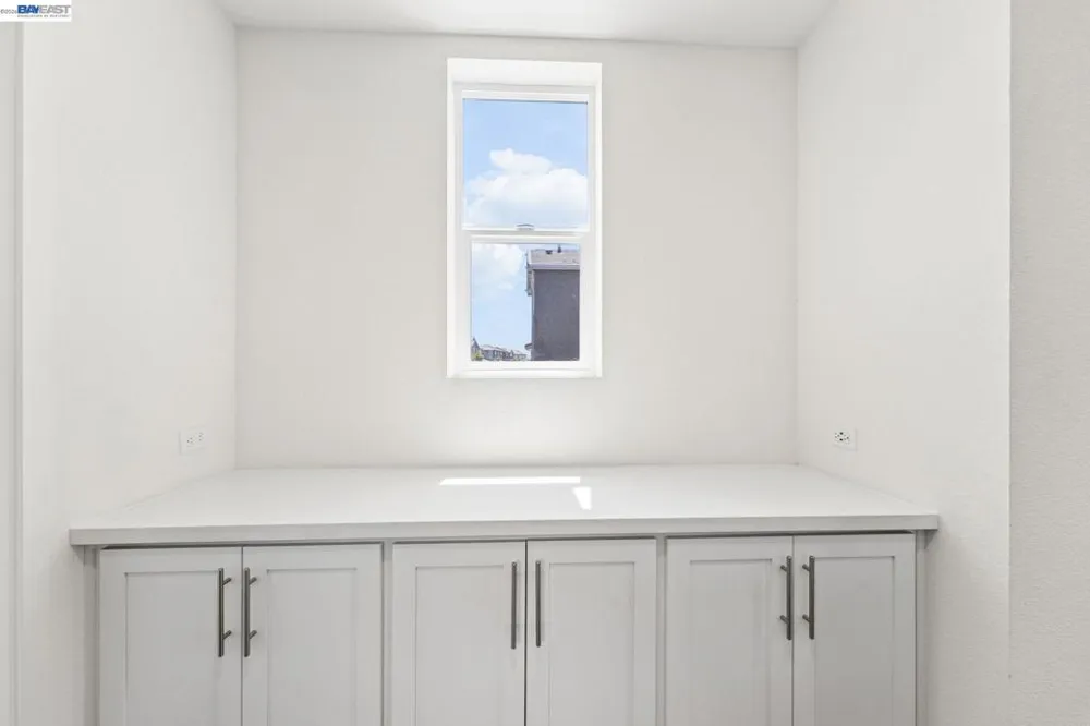 2107 Daimler St Lathrop, CA 95330
