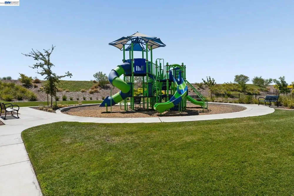 2107 Daimler St Lathrop, CA 95330
